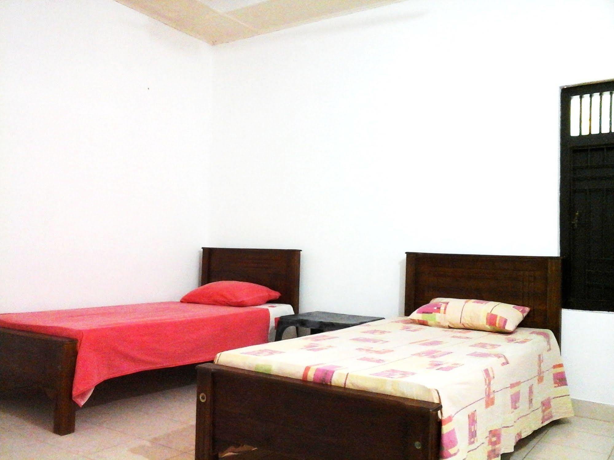 Mazz Homestay Негомбо Екстериор снимка